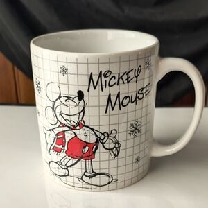 Disney Mickey Mouse -  Winter Scarf & Snowflake Christmas Large 20oz Mug